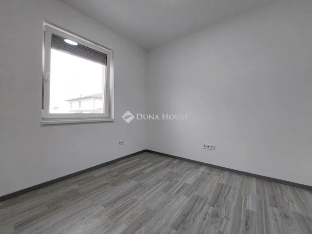 Eladó ház Budapest XVIII. kerület, Szemeretelep 98 nm