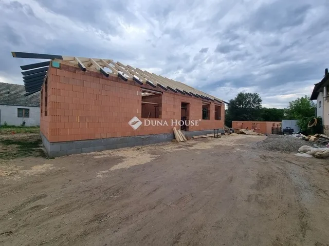 Eladó ház Sülysáp 100 nm