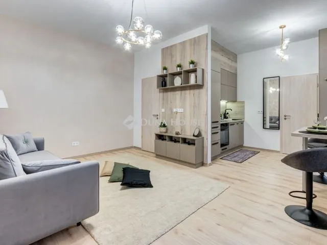 Eladó lakás Budapest VI. kerület 30 nm