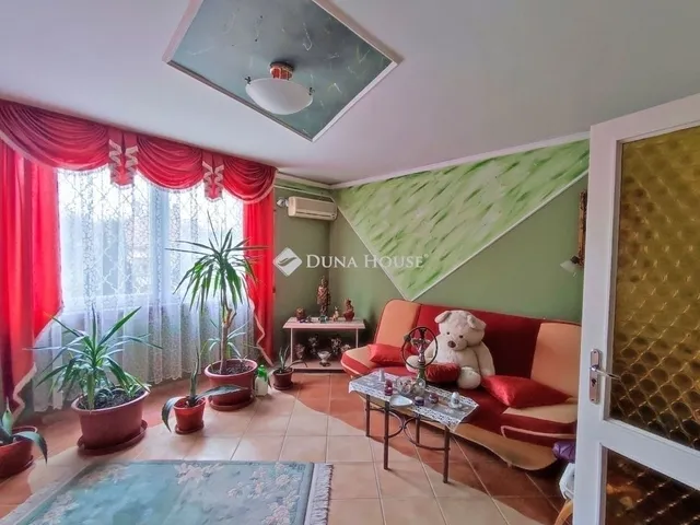 Eladó ház Budapest XVIII. kerület, Szent Imre kertváros 300 nm