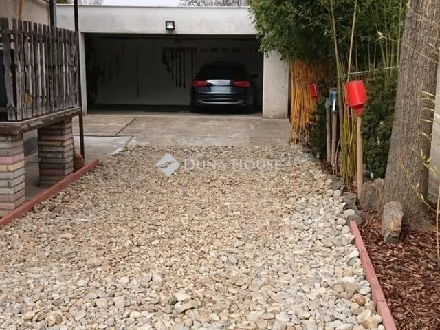 Eladó ház Budapest XVIII. kerület, Szent Imre kertváros 300 nm