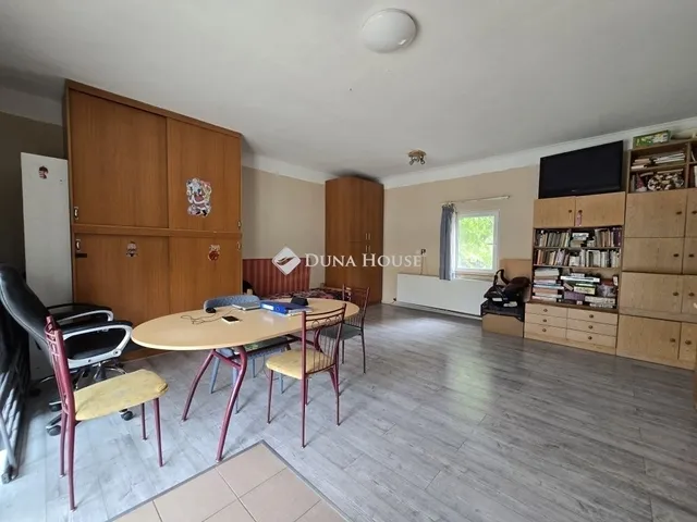 Eladó ház Érd 224 nm