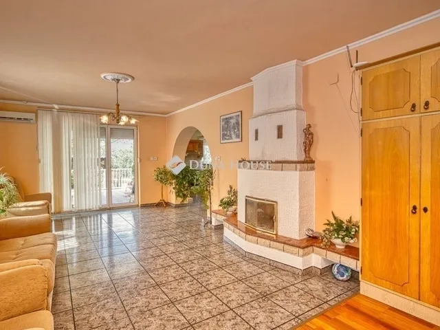 Eladó ház Vecsés 200 nm