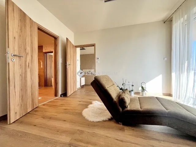 Eladó lakás Budapest XVII. kerület 153 nm