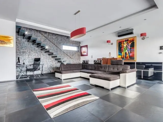 Eladó ház Dabas 270 nm