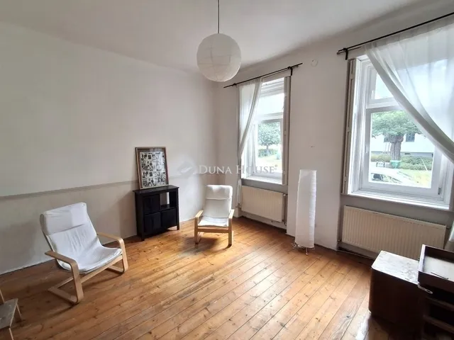 Eladó lakás Budapest XV. kerület 72 nm