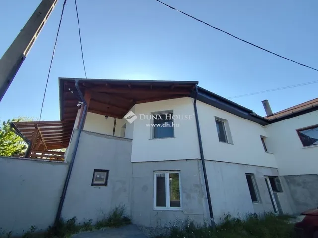 Eladó lakás Ócsa 78 nm
