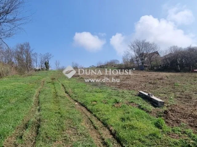 Eladó telek Pécel 1281 nm