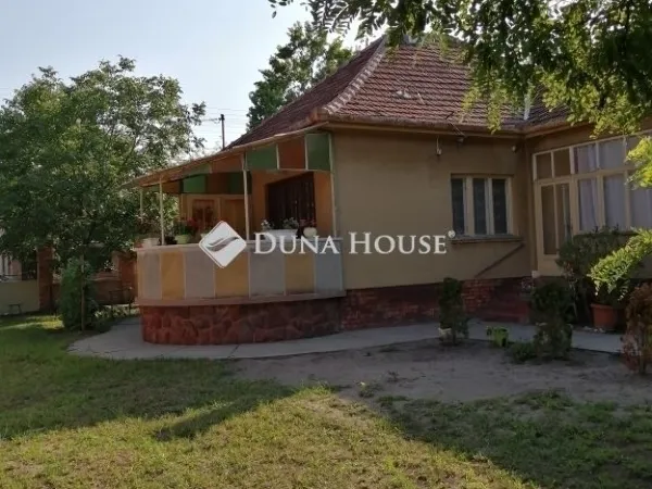 Eladó üdülő és hétvégi ház Cegléd 123 nm
