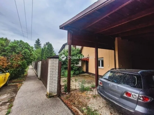 Eladó ház Budapest XVI. kerület 208 nm
