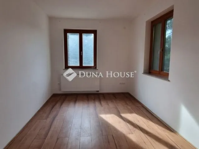 Eladó ház Dány 145 nm