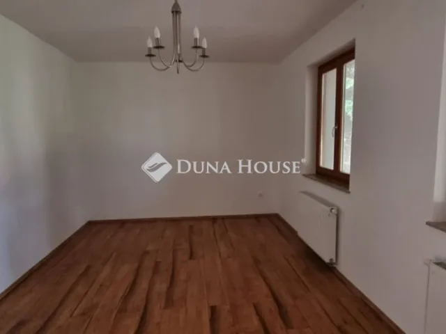 Eladó ház Dány 145 nm