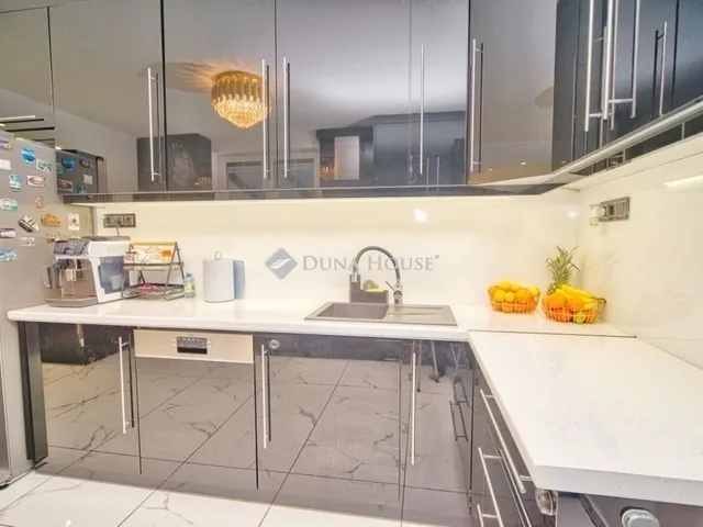 Eladó ház Gyál 260 nm