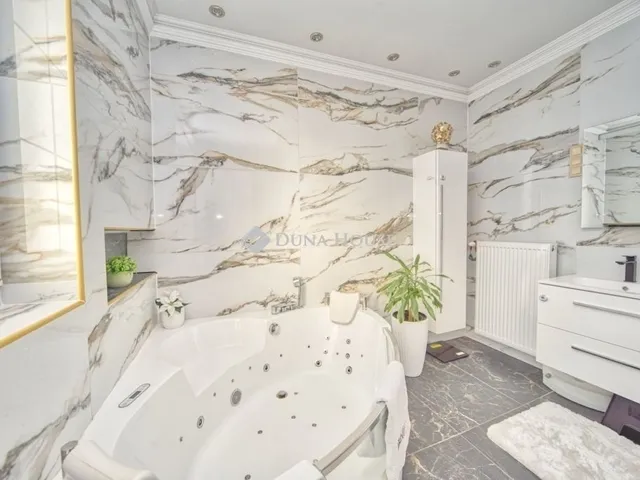 Eladó ház Gyál 260 nm