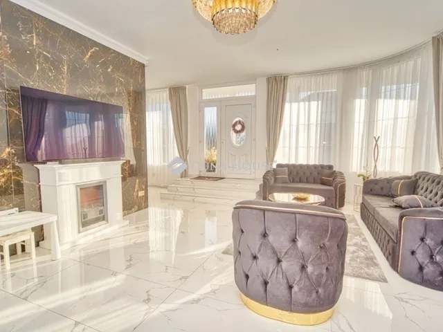 Eladó ház Gyál 260 nm