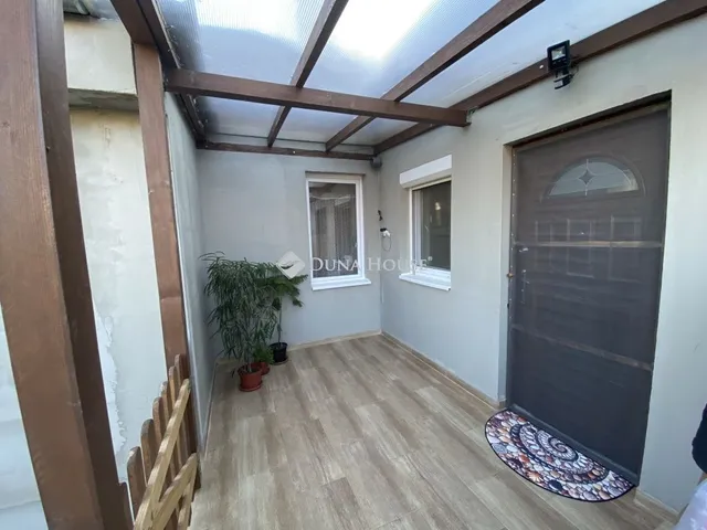 Eladó ház Vecsés 100 nm
