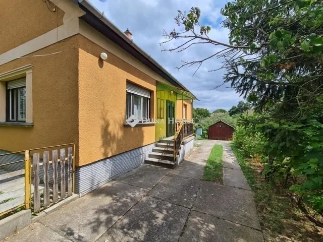 Eladó ház Gyömrő 180 nm