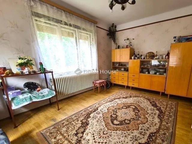 Eladó ház Gyömrő 180 nm
