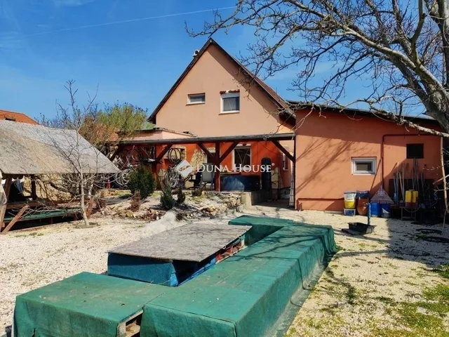 Eladó ház Monor 180 nm