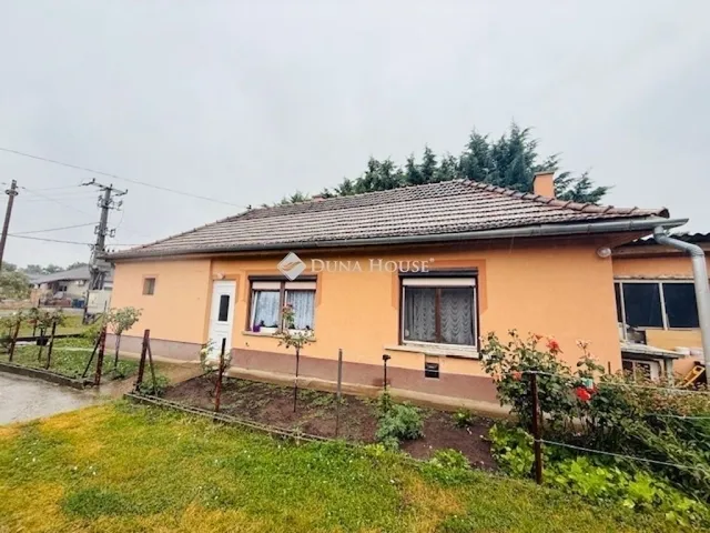 Eladó ház Gomba 57 nm