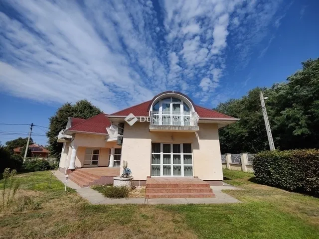 Eladó ház Budapest XVIII. kerület 280 nm