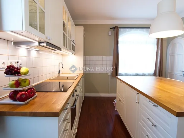 Eladó ház Budapest XVIII. kerület, Kossuth Ferenc-telep 295 nm