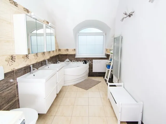 Eladó ház Budapest XVIII. kerület, Kossuth Ferenc-telep 295 nm