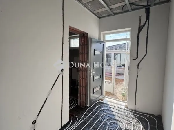 Eladó ház Budapest XVIII. kerület, Almáskert 148 nm