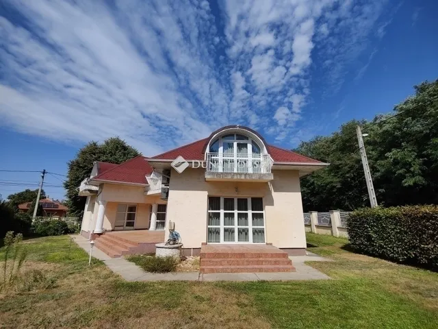 Eladó ház Budapest XVIII. kerület, Erzsébettelep 280 nm