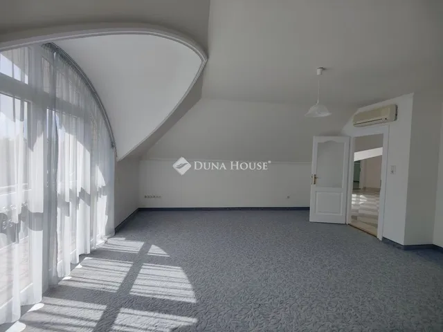 Eladó ház Budapest XVIII. kerület, Erzsébettelep 280 nm