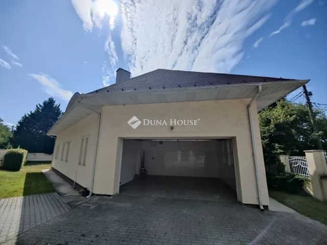 Eladó ház Budapest XVIII. kerület, Erzsébettelep 280 nm