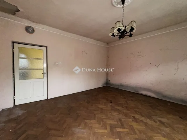 Eladó ház Halásztelek 180 nm