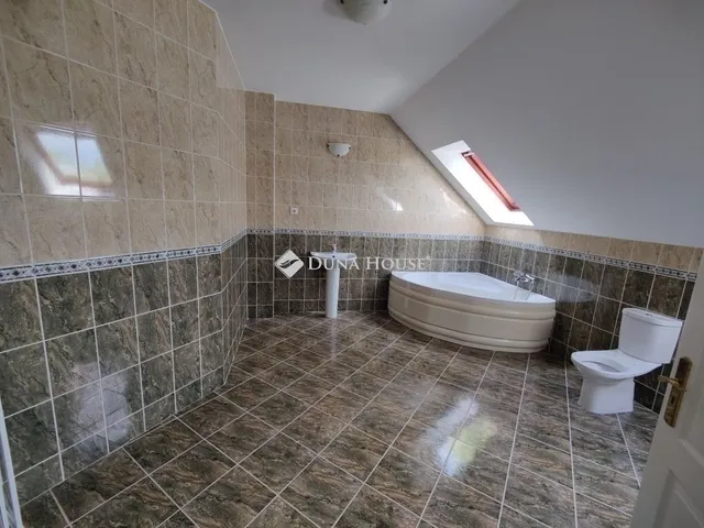 Eladó ház Budapest XVIII. kerület, Erzsébettelep 280 nm