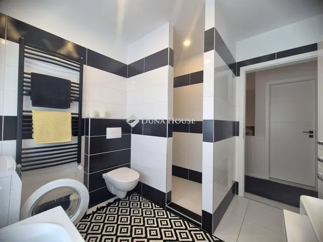 Eladó ház Budapest XVIII. kerület, Almáskert 131 nm