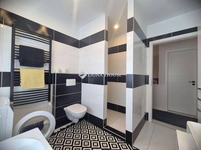 Eladó ház Budapest XVIII. kerület, Almáskert 131 nm