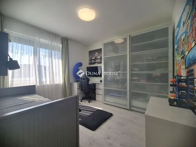 Eladó ház Budapest XVIII. kerület, Almáskert 131 nm