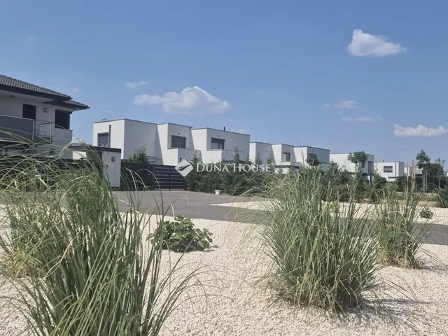 Eladó ház Budapest XVIII. kerület, Almáskert 131 nm