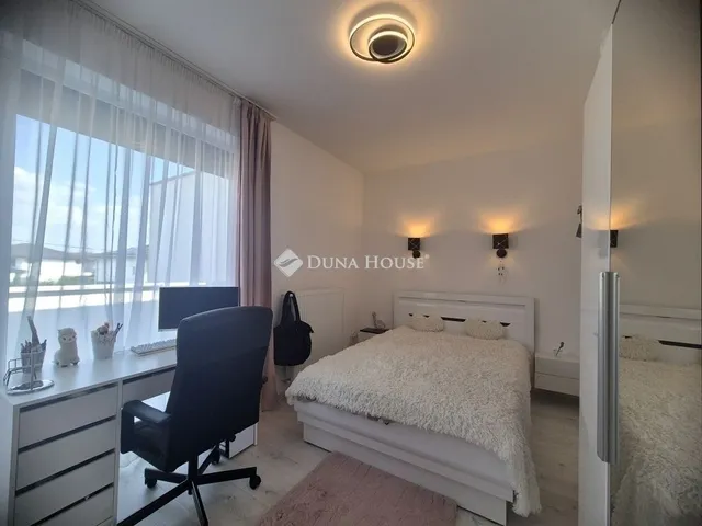 Eladó ház Budapest XVIII. kerület, Almáskert 131 nm