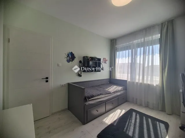 Eladó ház Budapest XVIII. kerület, Almáskert 131 nm