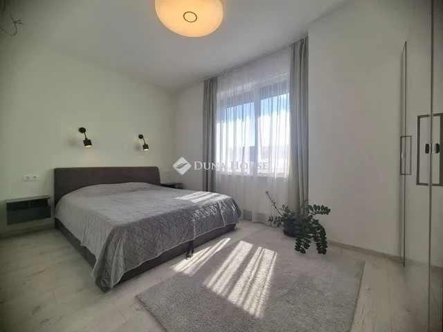 Eladó ház Budapest XVIII. kerület, Almáskert 131 nm