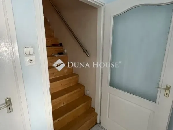 Eladó ház Budapest XVIII. kerület, Rendessytelep 194 nm