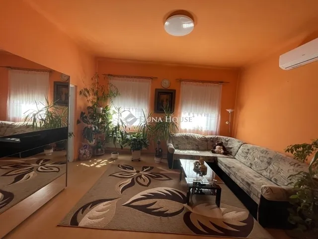 Eladó ház Budapest XVIII. kerület, Rendessytelep 194 nm