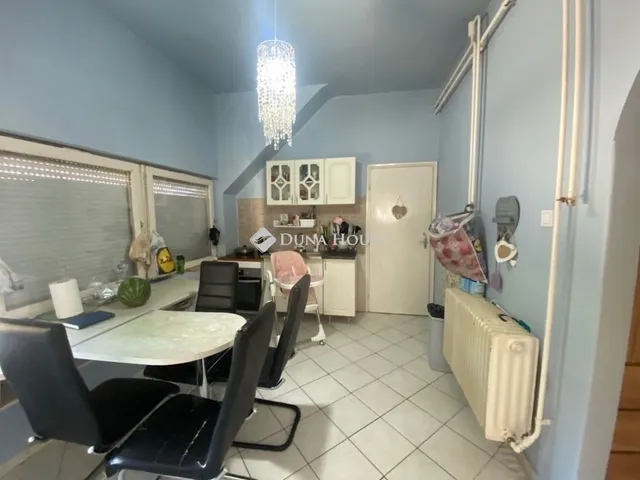 Eladó ház Budapest XVIII. kerület, Gloriett-telep 200 nm