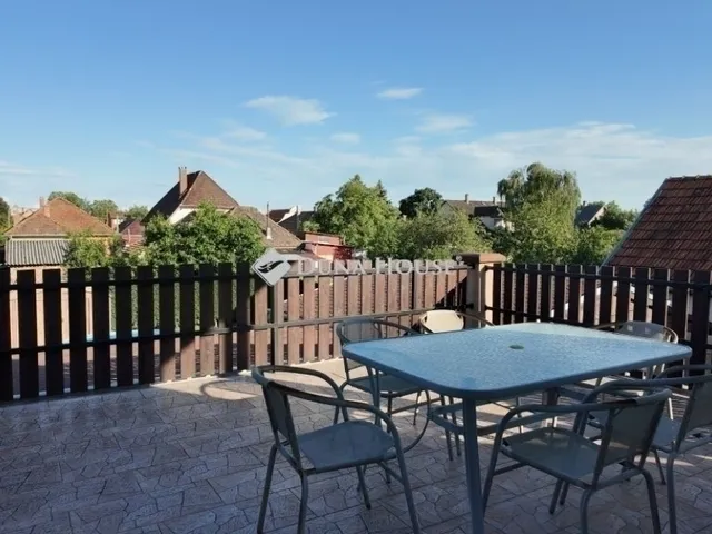 Eladó ház Gyál 195 nm