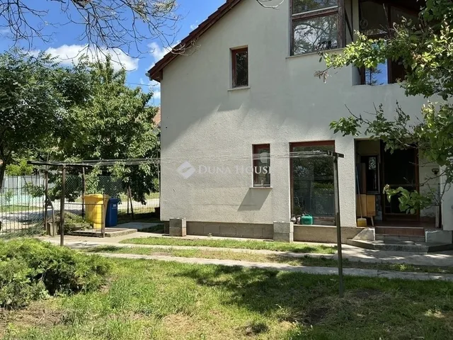 Eladó lakás Gyál 136 nm