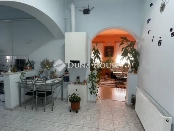 Eladó ház Budapest XVIII. kerület, Rendessytelep 194 nm