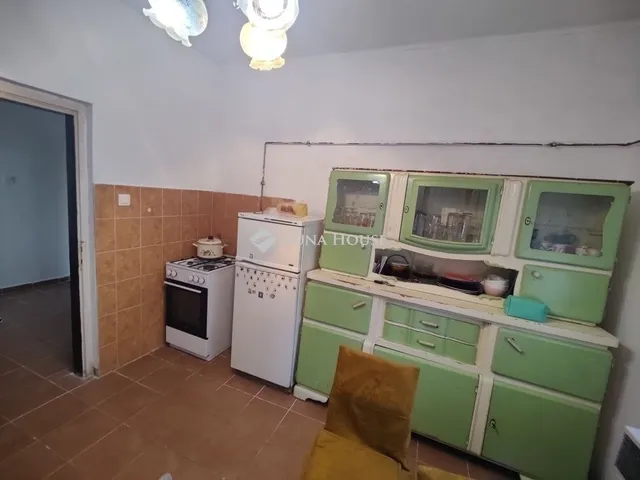 Eladó ház Úri 86 nm