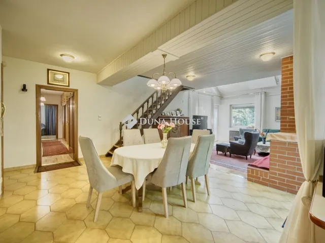 Eladó ház Budapest XVIII. kerület, Lónyaytelep 304 nm