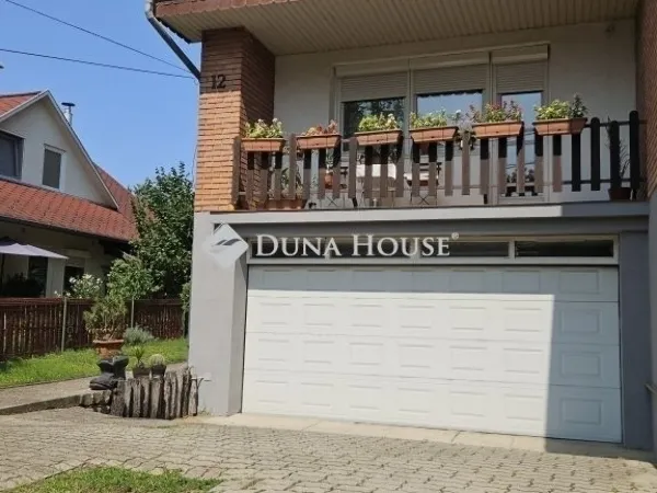 Eladó ház Budapest XVI. kerület 182 nm