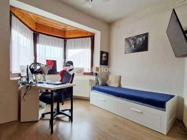 Eladó ház Budapest XVIII. kerület, Gloriett-telep 180 nm